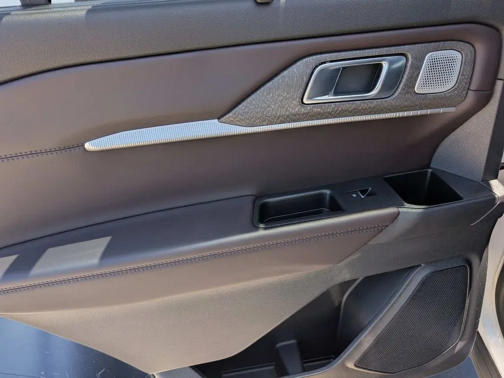 2025 Ford Explorer - $45,995