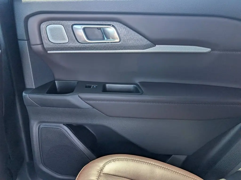 2025 Ford Explorer - $45,995