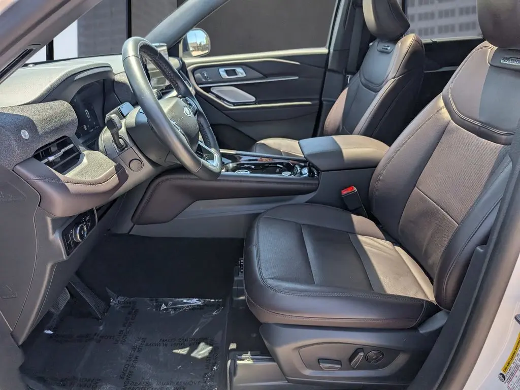 2025 Ford Explorer - $45,995