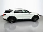 2025 Explorer Thumbnail 8