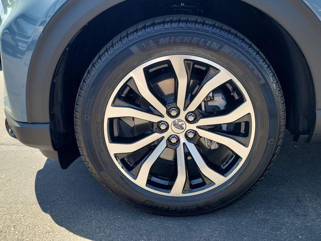 2026 Ford Explorer - $43,888