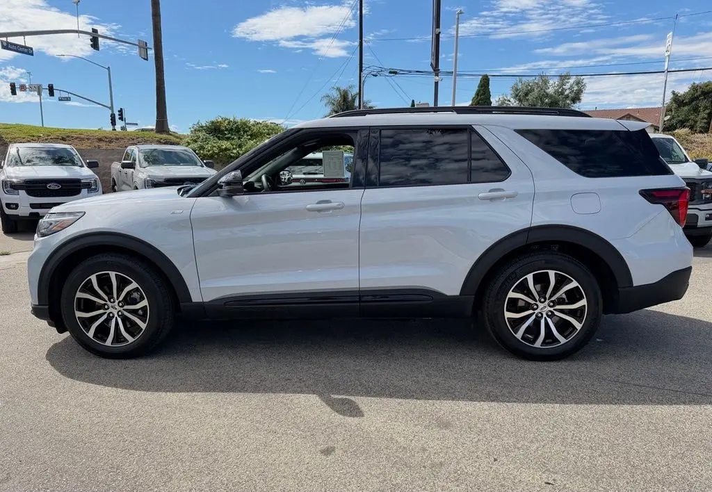 2026 Ford Explorer - $45,181