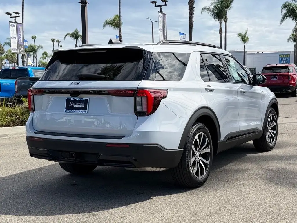 2026 Ford Explorer - $45,181