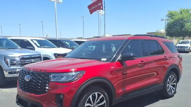 2025 Ford Explorer ST-Line