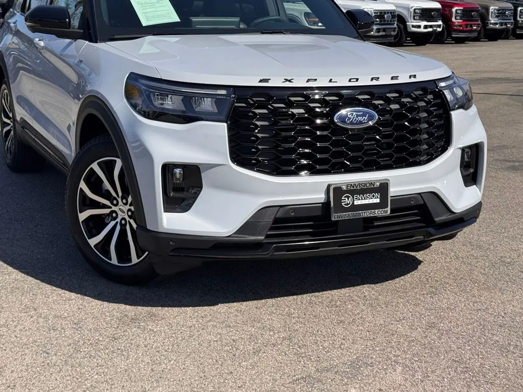 2026 Ford Explorer - $46,591