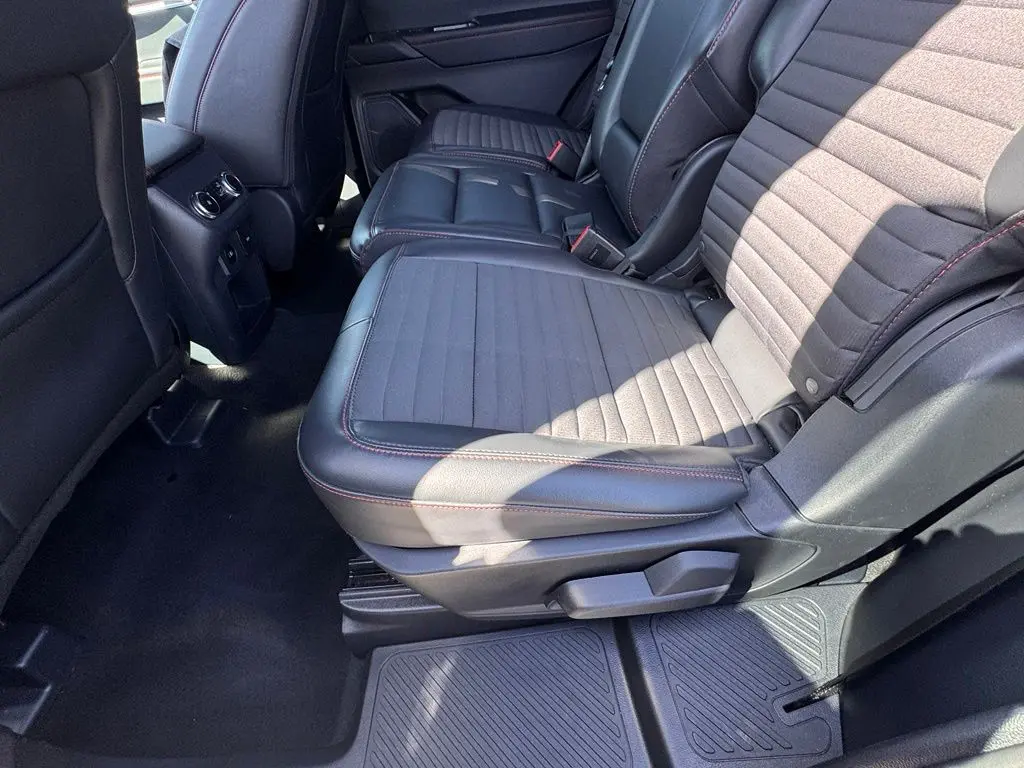 2026 Ford Explorer - $46,591