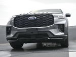 2025 Explorer Thumbnail 32