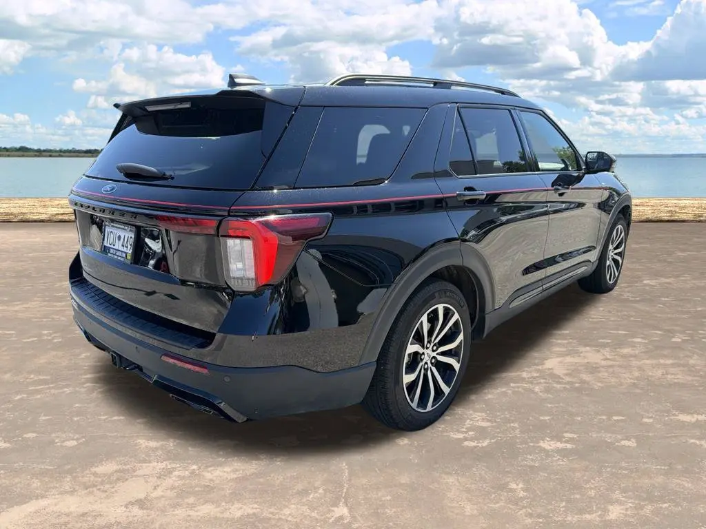 2025 Ford Explorer - $38,881