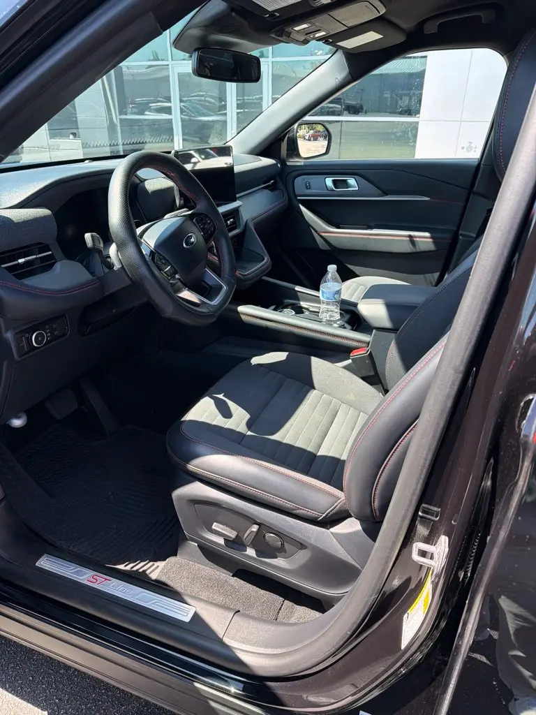 2025 Ford Explorer - $38,881