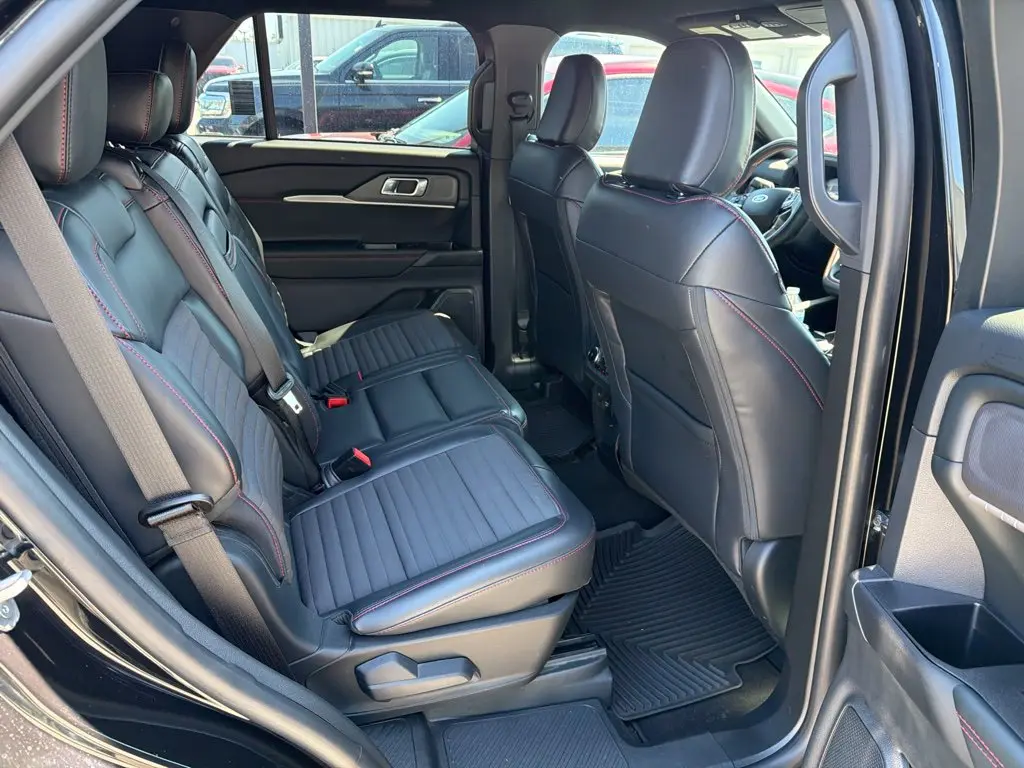 2025 Ford Explorer - $38,881