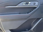 2025 Explorer Thumbnail 8