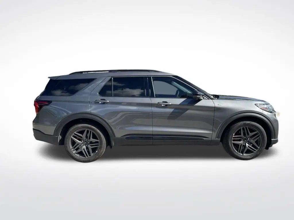 2026 Ford Explorer - $40,995