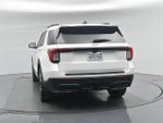 2025 Explorer Thumbnail 31