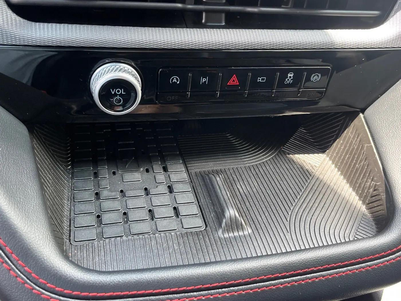 2025 Ford Explorer - $42,992