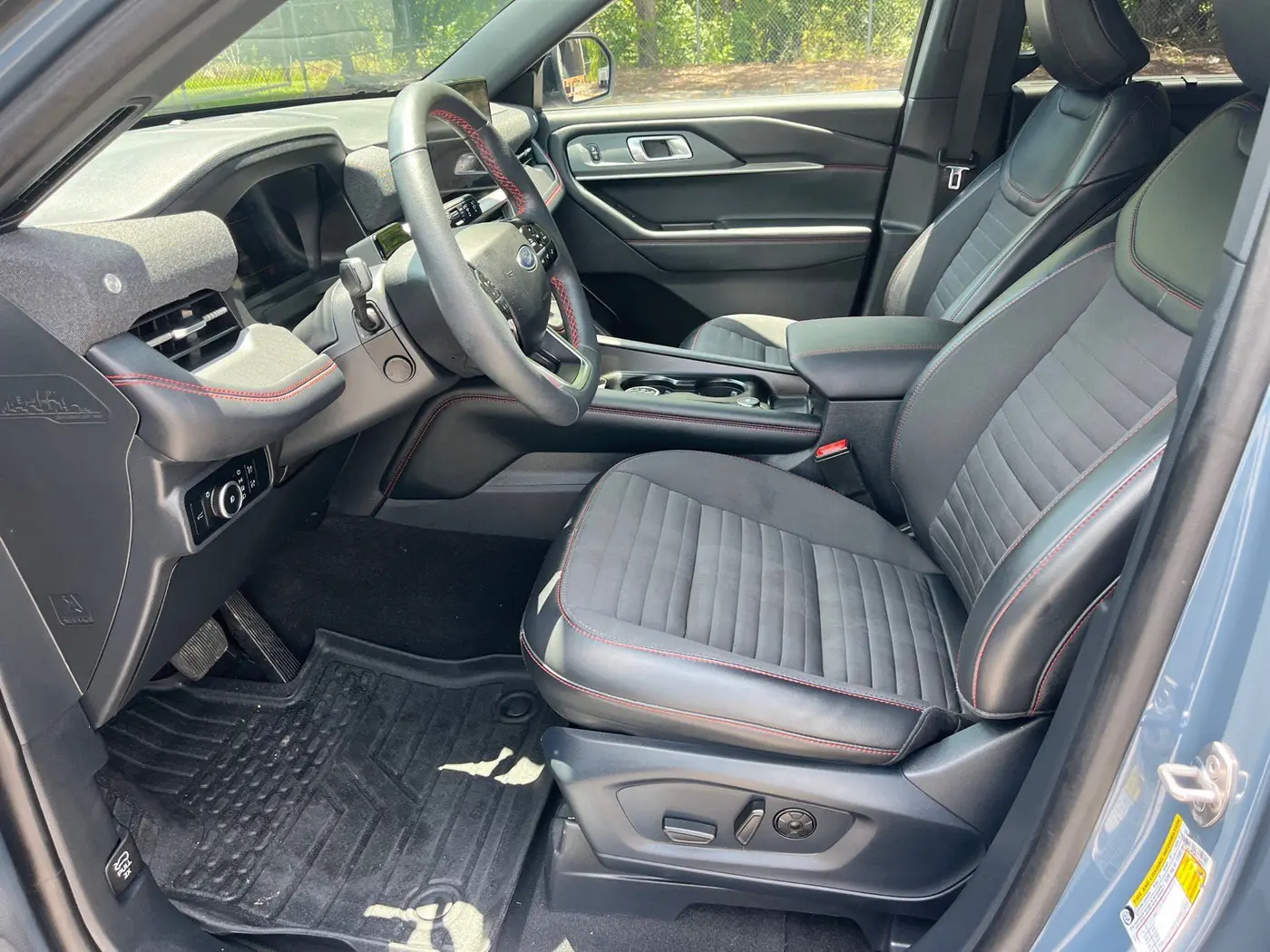 2025 Ford Explorer - $42,992
