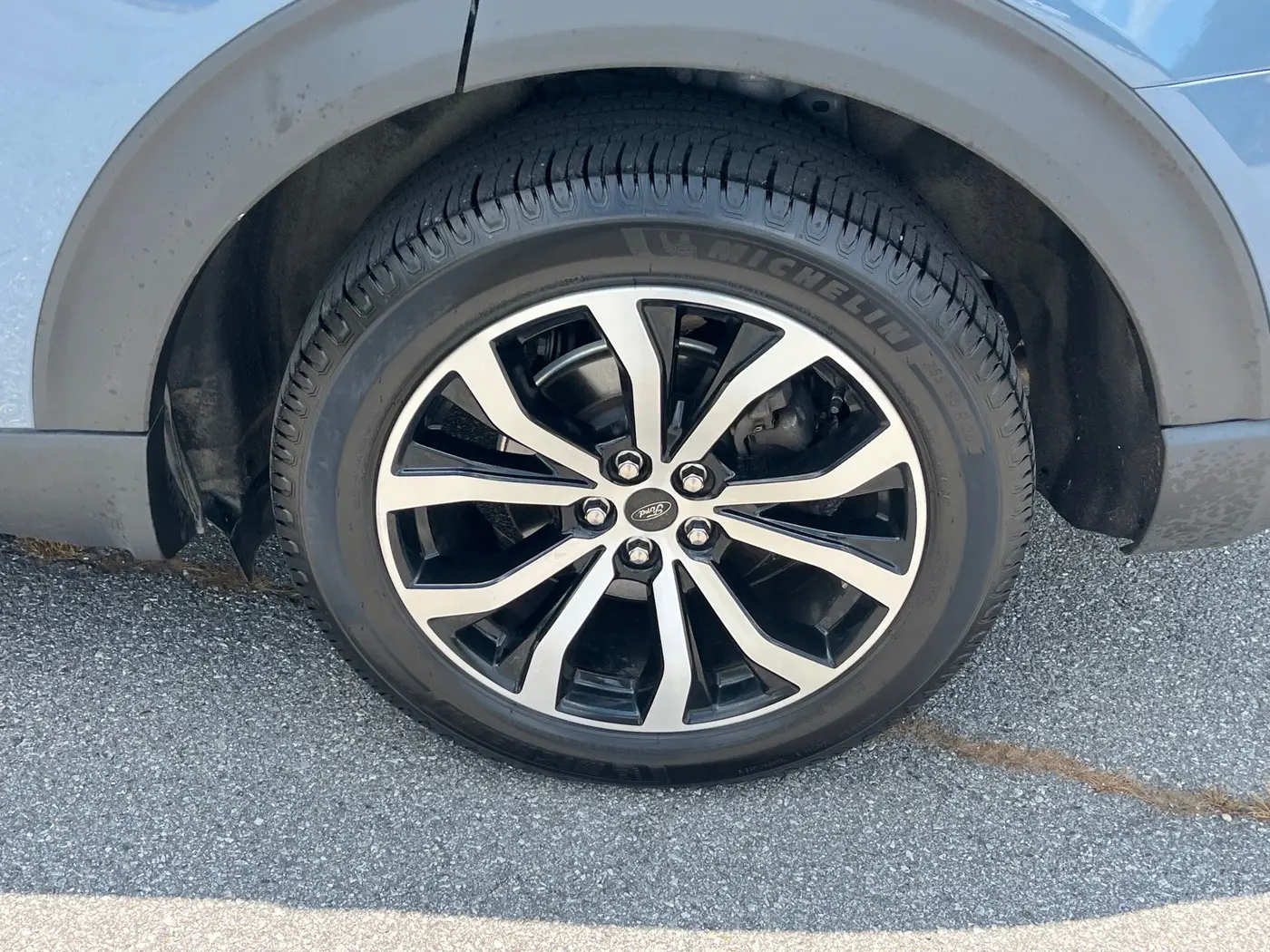 2025 Ford Explorer - $42,992