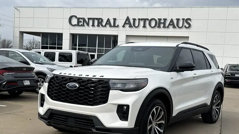 Preowned 2025 Ford Explorer ST-Line for Sale