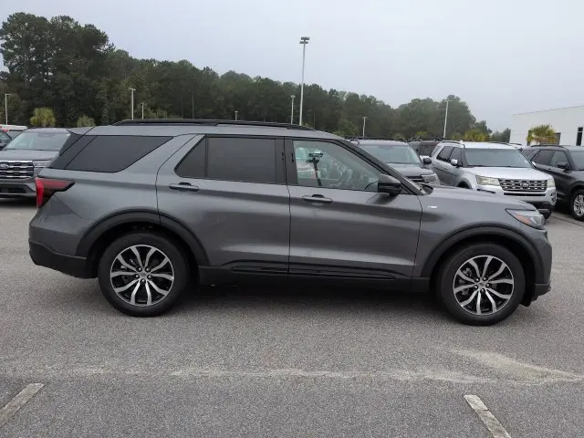 2026 Ford Explorer - $41,985