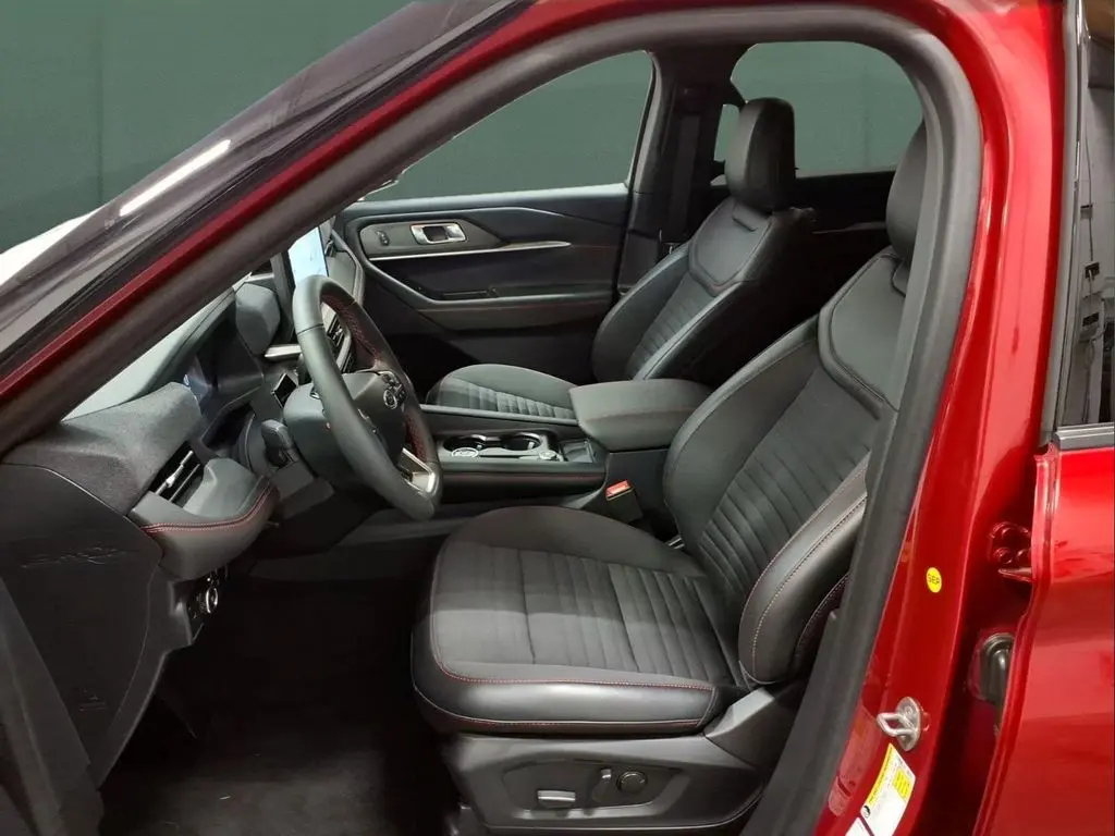 2026 Ford Explorer - $41,995