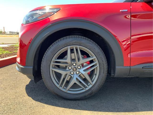 2026 Ford Explorer - $42,495
