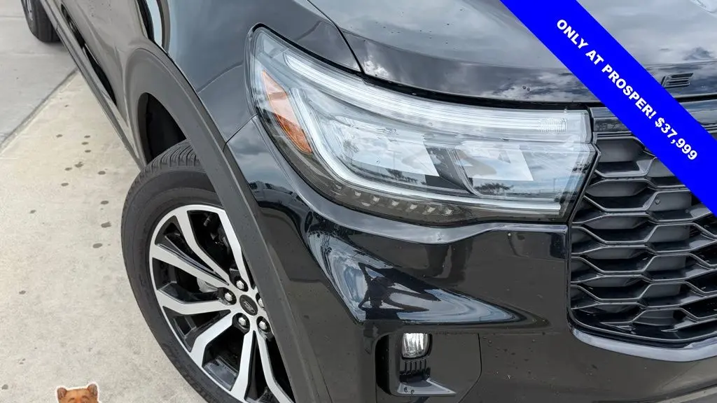 2025 Ford Explorer ST-Line