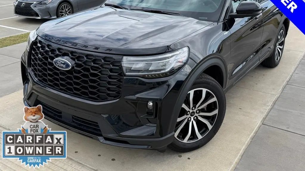 2025 Ford Explorer ST-Line