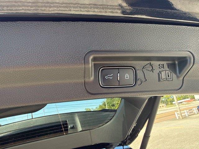 2025 Ford Explorer - $38,494