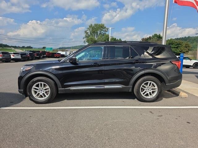 2025 Ford Explorer - $38,000