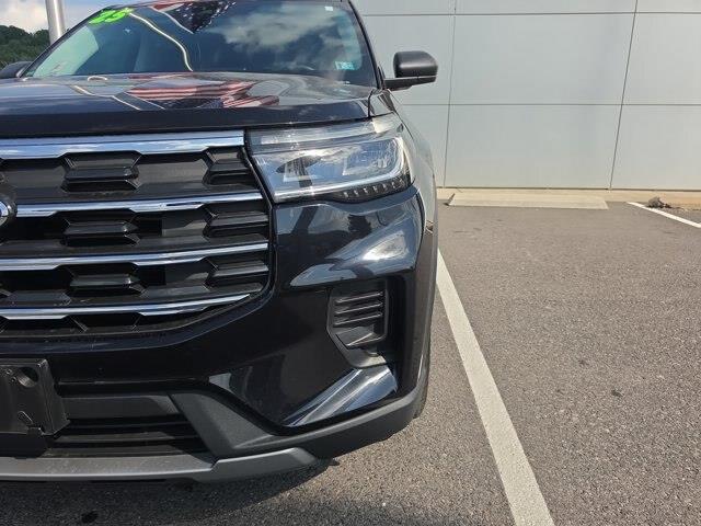2025 Ford Explorer - $38,000