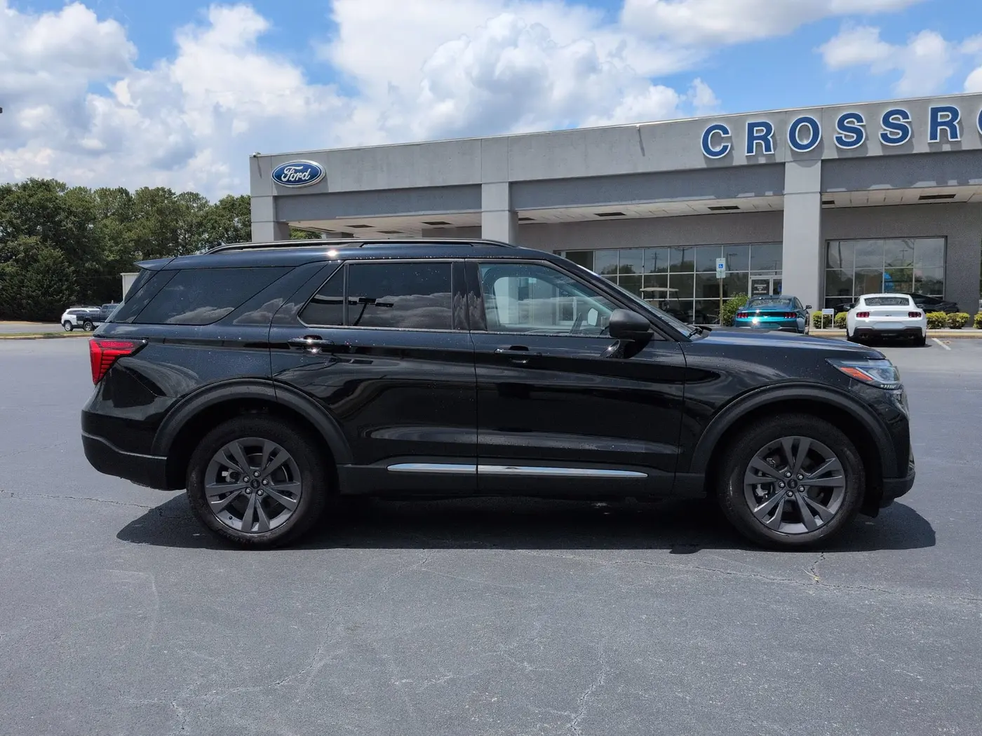 2025 Ford Explorer - $35,995