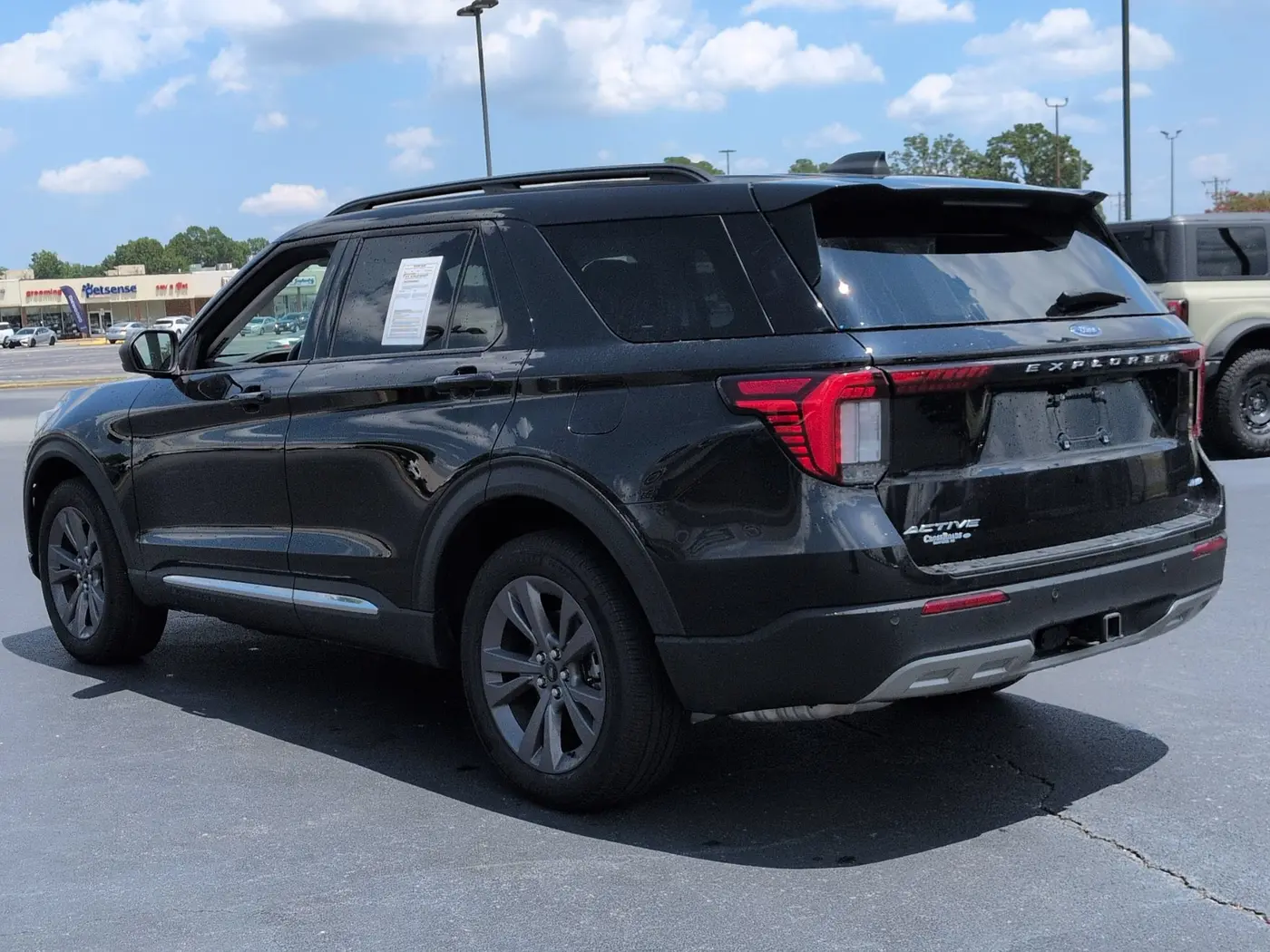 2025 Ford Explorer - $35,995