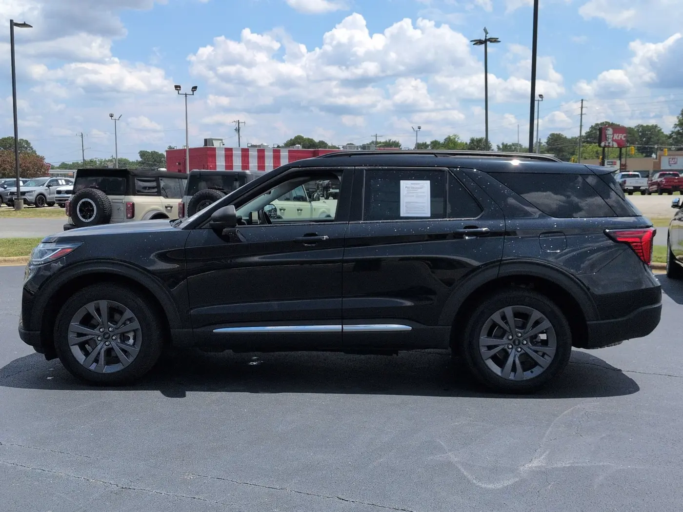 2025 Ford Explorer - $35,995