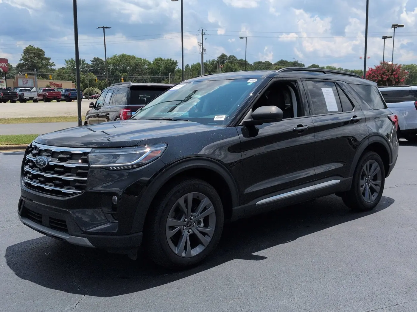 2025 Ford Explorer - $35,995