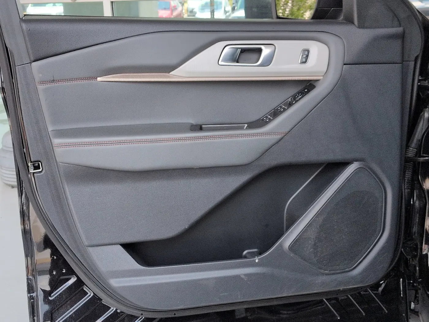 2025 Ford Explorer - $35,995