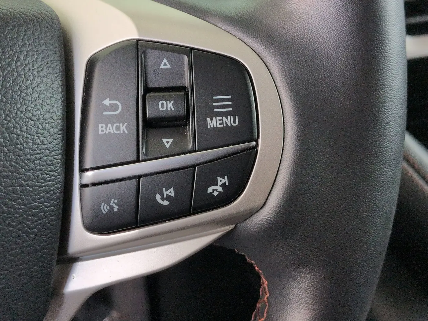 2025 Ford Explorer - $35,995