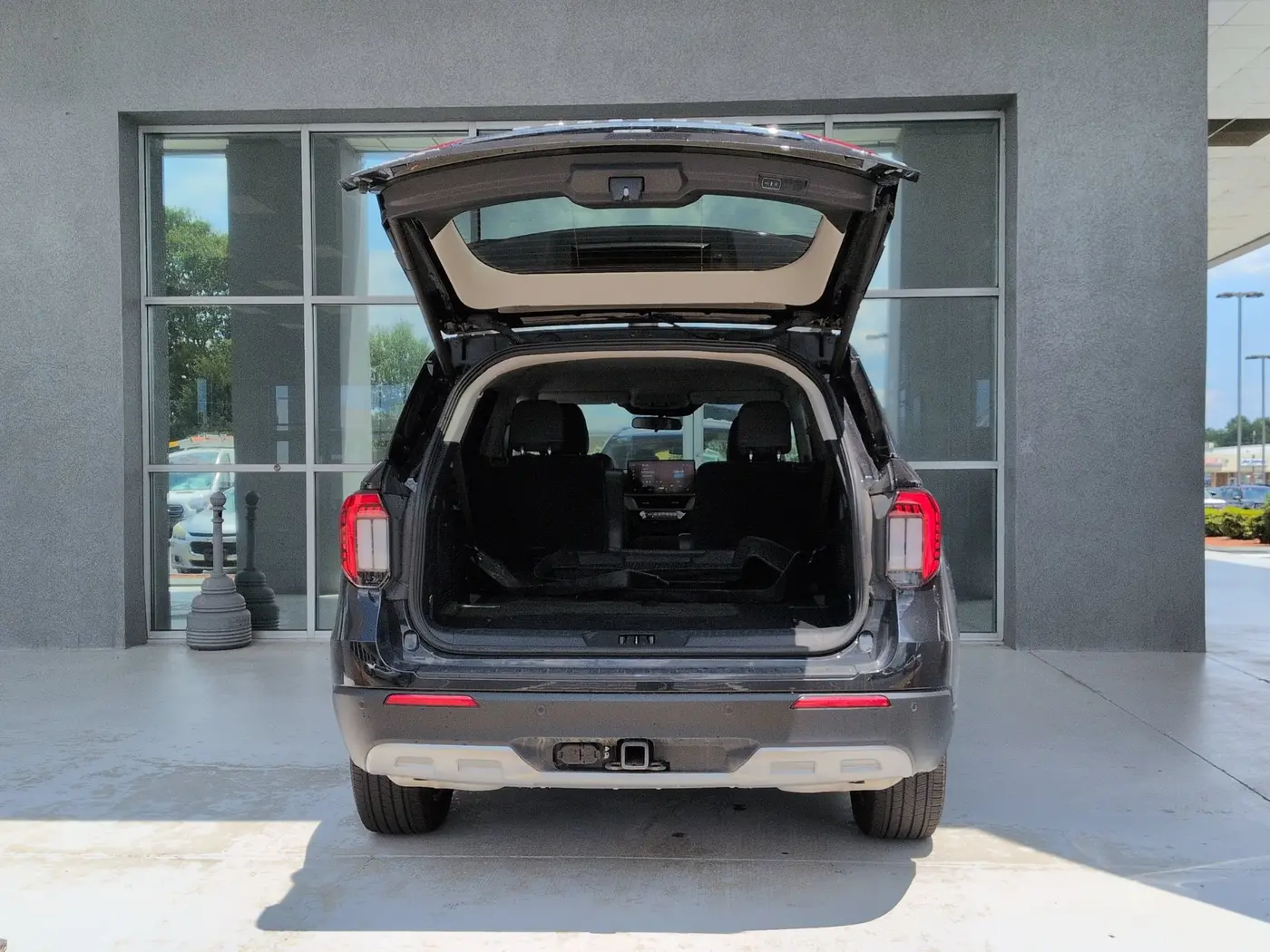 2025 Ford Explorer - $35,995