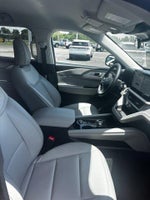 2025 Explorer Thumbnail 15