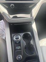 2025 Explorer Thumbnail 21