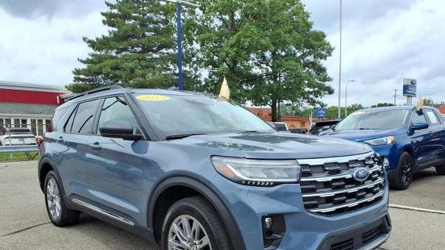 2025 Ford Explorer Active