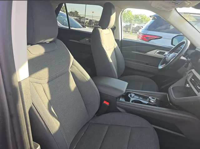 2025 Ford Explorer - $33,862