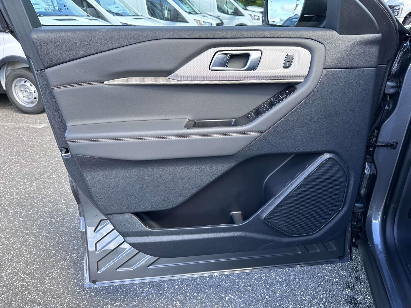 2026 Ford Explorer - $39,989
