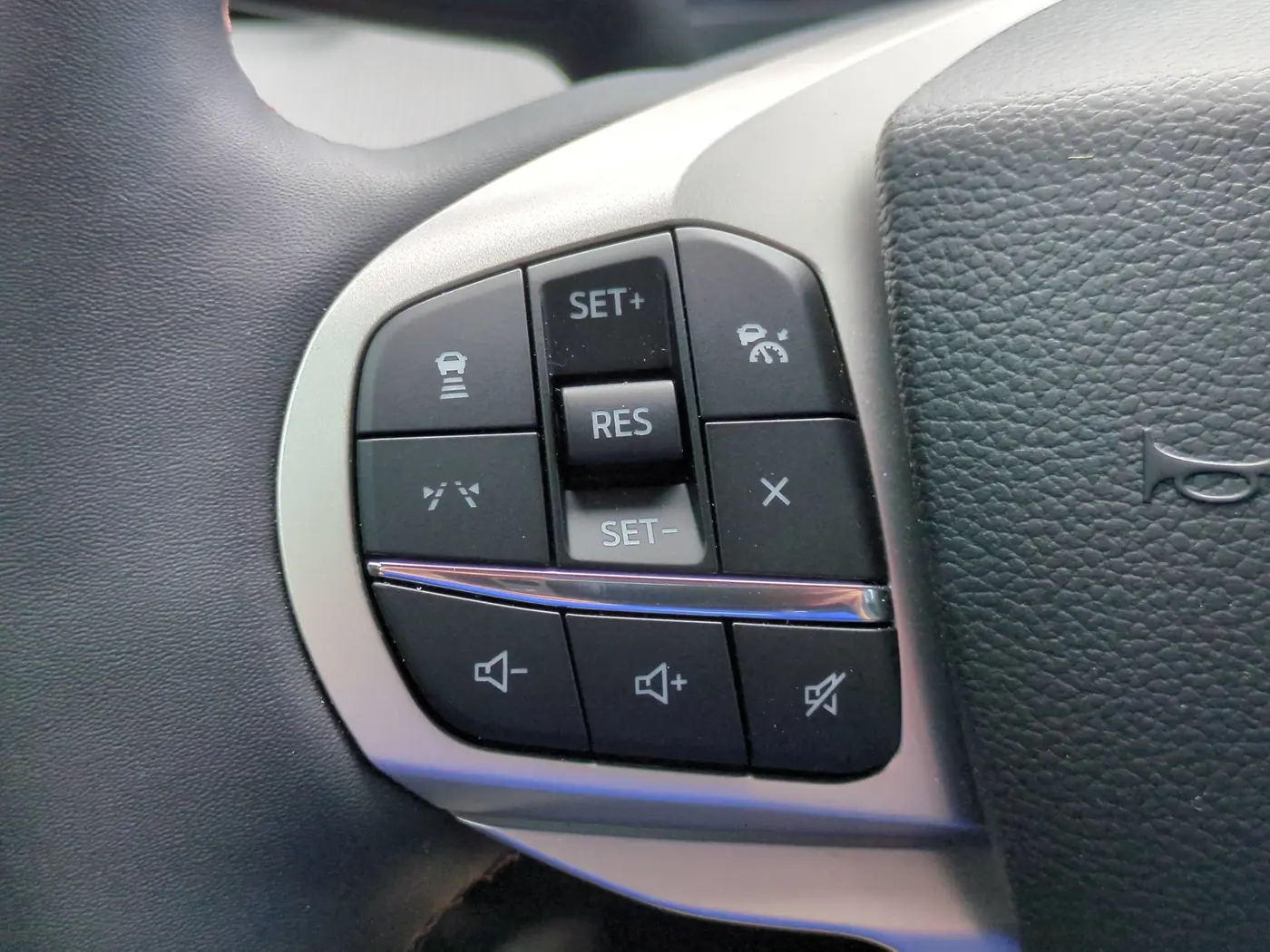 2026 Ford Explorer - $39,500