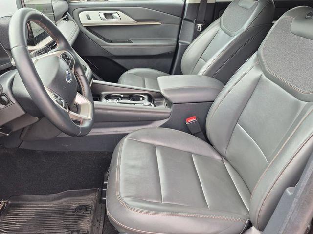 2025 Ford Explorer - $33,150
