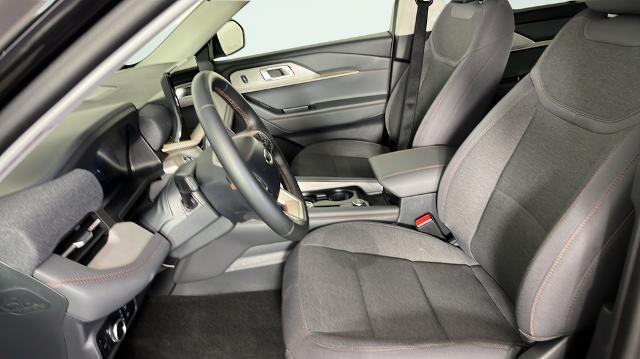 2025 Ford Explorer - $33,179