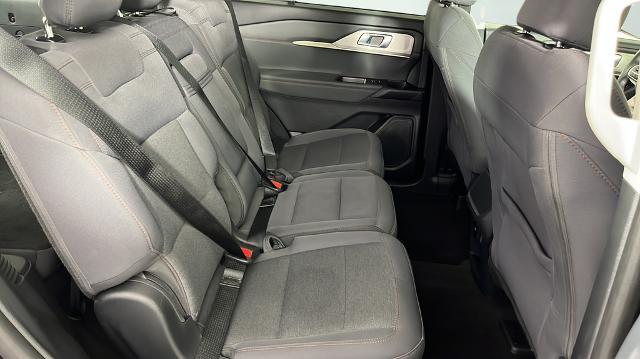 2025 Ford Explorer - $33,179