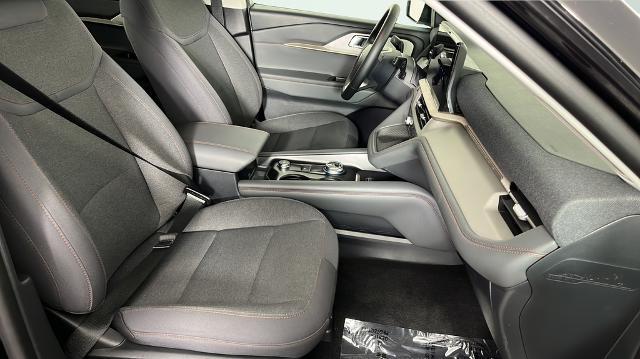 2025 Ford Explorer - $33,179