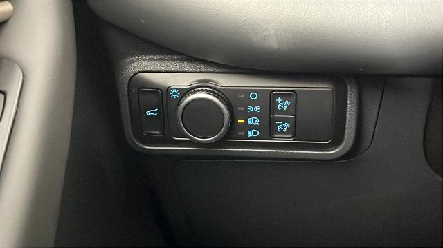 2025 Ford Explorer - $33,179