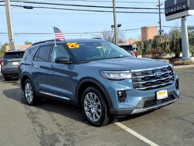2025 Ford Explorer AWD Active 4DR SUV