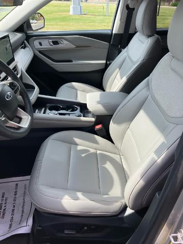 2025 Ford Explorer - $40,992