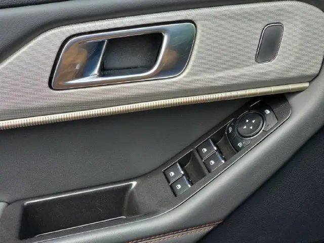 2025 Ford Explorer - $34,980